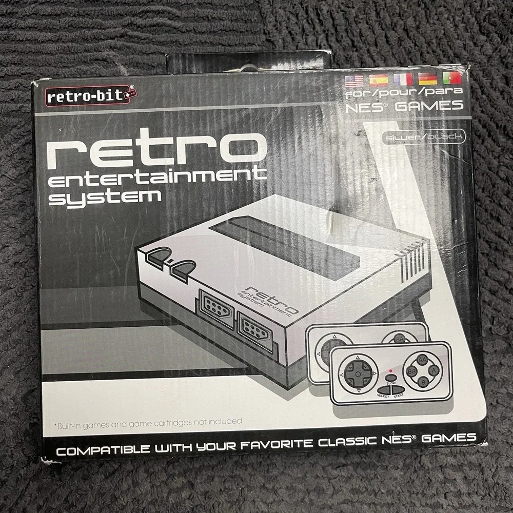 Retro-Bit Retro Entertainment System NES Console Silver/Black‎ w/ 2 Controllers